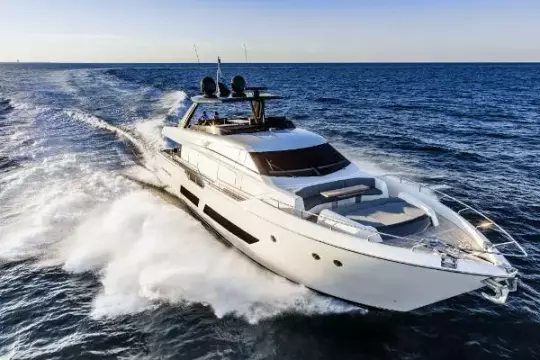 Ferretti Yachts 850