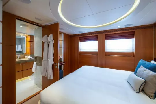 Aft Port Guest Stateroom