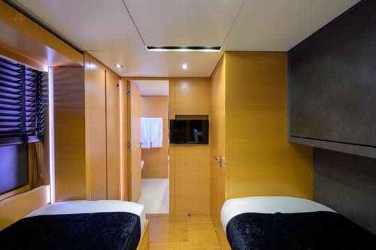 Forward Starboard Guest Stateroom with Pullman Berth