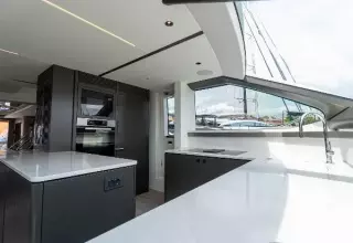 Sunseeker Ocean 182