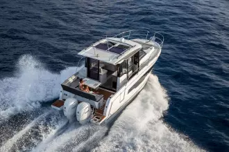 Jeanneau Merry Fisher 895 - overhead view from starboard side aft