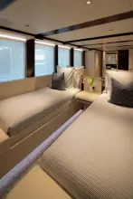 164' Heesen 2022 BOOK ENDS Guest Suite - Twin