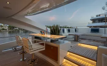 164' Heesen 2022 BOOK ENDS Main Deck Aft