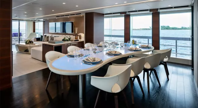 164' Heesen 2021 (ELA) Dining