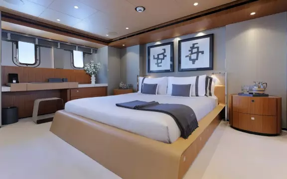 164' Heesen (COMO I) Guest Stateroom