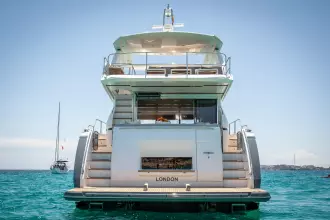 Princess 68 For Sale - Yachtquarters