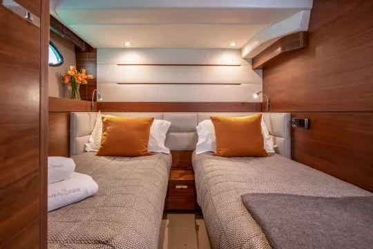 Princess 68 For Sale - Yachtquarters