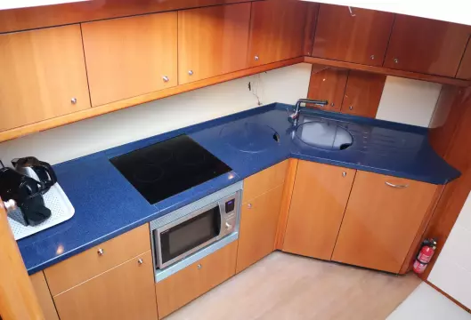 6457049 20171113084240911 1 XLARGE