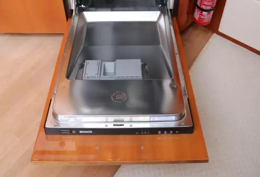 6457049 20171113085949619 1 XLARGE