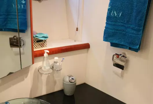 6457049 20171113085924765 1 XLARGE