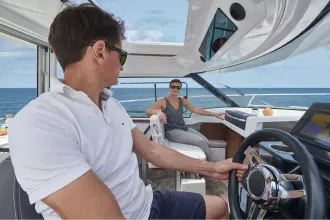 Jeanneau Merry Fisher 795 Series 2 - helm and co-pilot seats