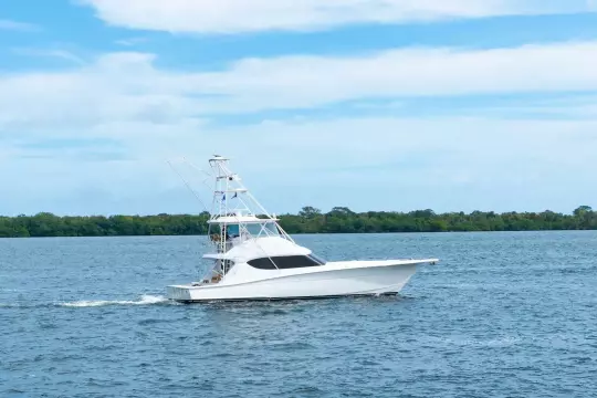 Hatteras GT60