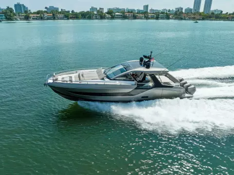 2021 Azimut 47