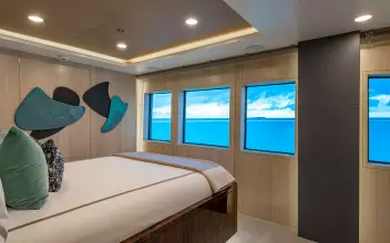 165' Feadship 2000 (REVERIE) VIP Stateroom