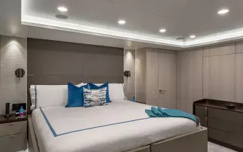 165' Feadship 2000 (REVERIE) Guest Stateroom