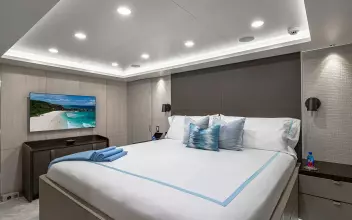 165' Feadship 2000 (REVERIE) Guest Stateroom