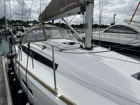 Sun Odyssey 349