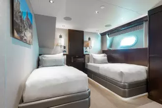 130' Westport (FIGARO) Twin Guest Stateroom