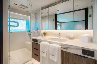 FREEDOM 110' Horizon Guest Ensuite