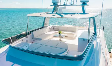 FREEDOM 110' Horizon Sundeck