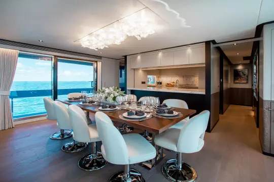 FREEDOM 110' Horizon Main Dining