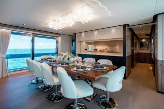 FREEDOM 110' Horizon Main Dining