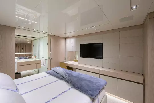 Aft Starboard Guest Stateroom