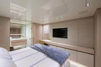 Aft Starboard Guest Stateroom