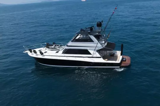 Riviera 48 Flybridge