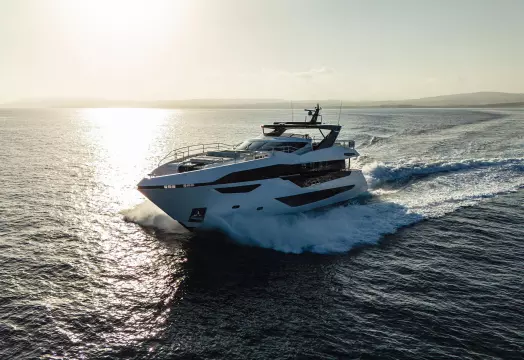 Sunseeker 100 Yacht