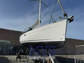 BENETEAU OCEANIS 37' (4).jpg