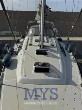 BENETEAU OCEANIS 37' (10).jpg