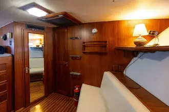 Forward Stateroom/Crew Quarters