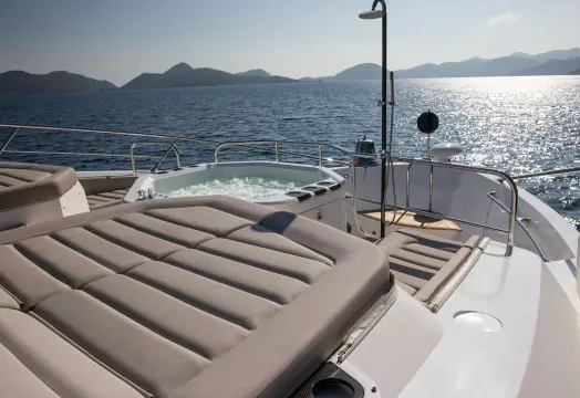 Sunseeker 116 Yacht