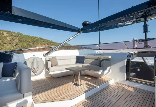 Sunseeker 116 Yacht