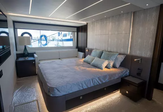 Sunseeker 76 Yacht