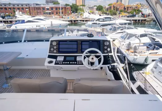 Sunseeker 76 Yacht