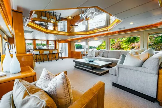 Salon Looking Aft