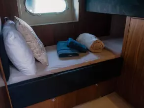 26 - Twin Cabin