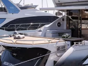 10 - Aft Cockpit
