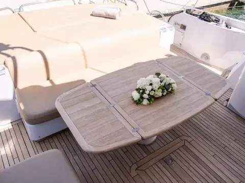 14 - Aft Cockpit