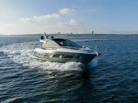 4 - Exterior