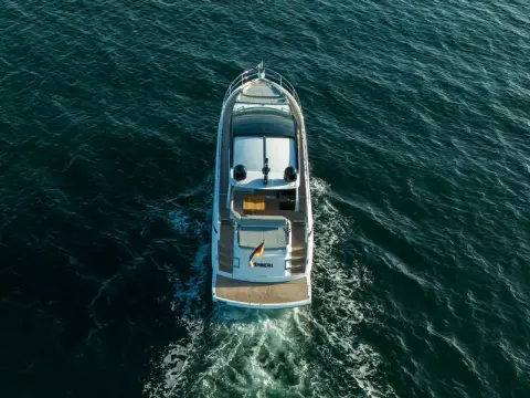 8 - Exterior