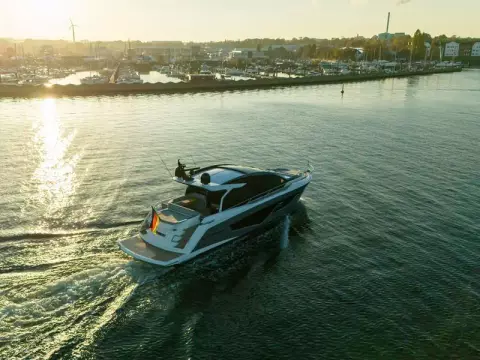 7 - Exterior