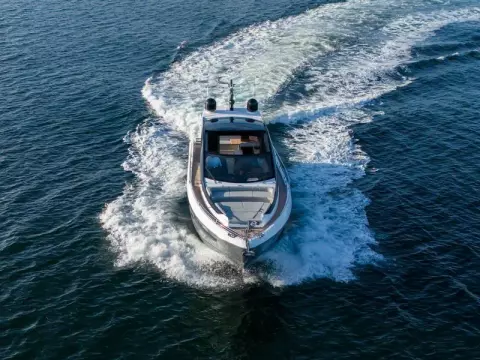 5 - Exterior