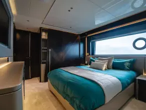 48 - Guest Double Cabin