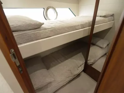 32 - Bunk Cabin