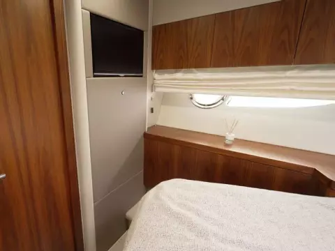 30 - VIP Cabin