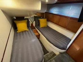 26 - Twin Cabin