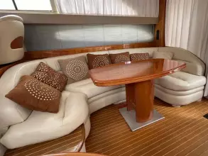 12 - Saloon